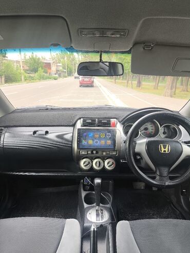 Honda: Honda Fit: 2005 г., 1.3 л, Вариатор, Бензин, Хэтчбэк — 8