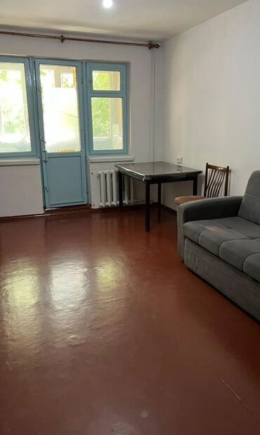 квартиры 2 комнаты: 🏠 Продается 2-комнатная квартира 📍 11 микрорайон 🛋 Этаж: 2 из 4 🌞