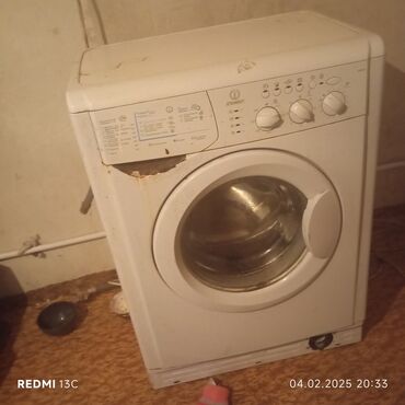 бытовая техника для дома: Кир жуучу машина Indesit, Колдонулган, Автомат, 5 кг чейин, Компакттуу