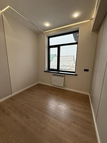 Продажа коттеджей и домов: 🏡ПРОДАЕТСЯ ОСОБНЯК 📍Арча-Бешик 🏠Площадь:200м² 🌿Участок:3сотки — 15