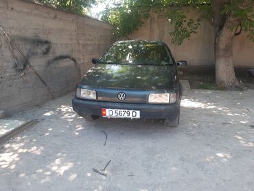 гов 2: Volkswagen Passat: 1991 г., 2 л, Механика, Бензин, Универсал