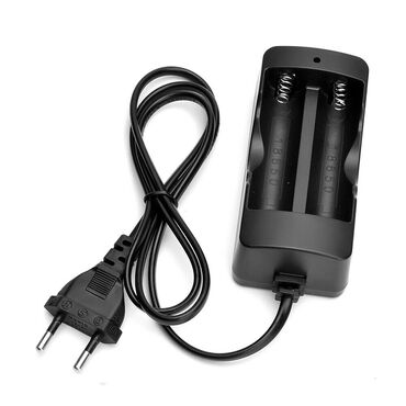 Ostali kućni aparati: Univerzalni Punjač za baterije 3.7V i 4.2V Univerzalni Punjač za — 4