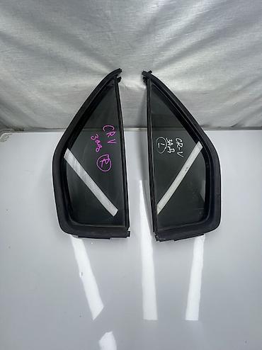 82 2: Стекло Заднее Honda, 2004 г., Б/у, Оригинал — 1