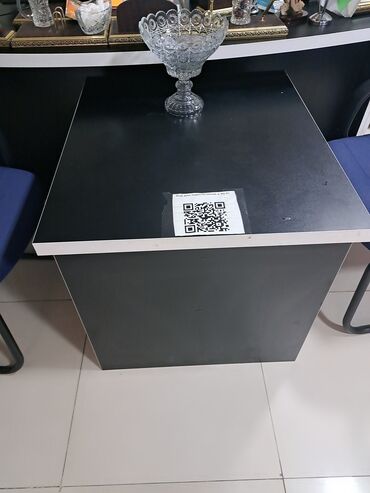 Ofis masaları: Ofis dəsti mebeli satılır. 650 azn Real alıcıya endirim olacaq. Ofis — 8