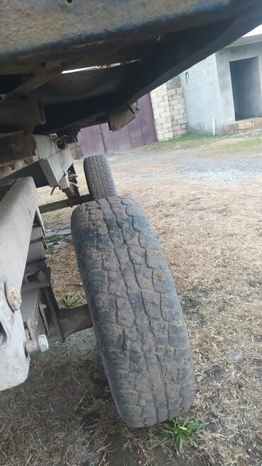 Lapetlər: Kənd təsərrüfatı və yük daşıma üçün ikioxlu traktor qoşqusu - — 3