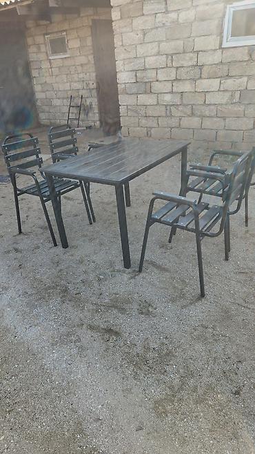 bar otracagi: Metal karkaslı masa və stul dəsti - Tərkib: 1 ədəd düzbucaqlı masa + — 9