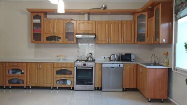 Долгосрочная аренда домов: 300 м², 6 комнат — 10