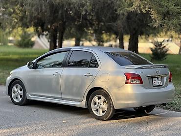 авто ярис: Toyota Yaris: 2006 г., 1.6 л, Автомат, Бензин, Седан — 2