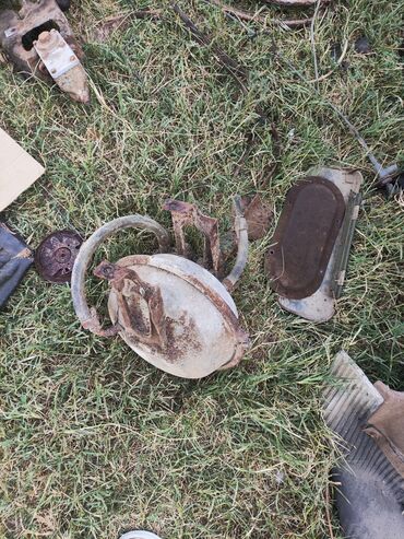 Digər kuzov detalları: Məhsul: Yük maşını üçün metal bort-kuzov və əlavə şüşə detalları — 16