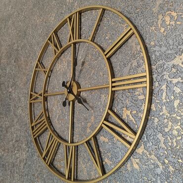 Disklər: Saat demir 
diametiri 50 smm
qiymeti 70 aze — 3