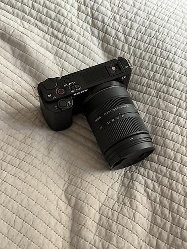 4k: Беззеркальная камера Sony ZV‑E10 с поворотным экраном и набором — 2