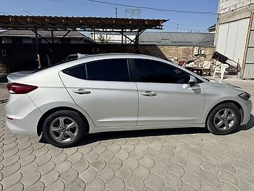 byd son: Hyundai Elantra: 2018 г., 1.6 л, Автомат, Бензин, Седан — 7