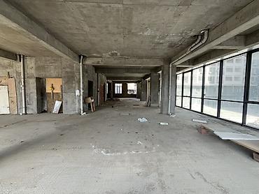 evler bine: Kommersiya obyekti – vitrinəli yer səviyyəsi sahə Ümumi -3.000 kvadrat — 8