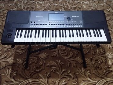 синтезатор клавиша: KORG PA 600 Срочно продаю состояние идеально есть восточный стиль и