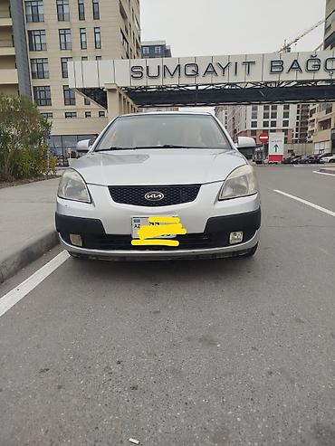 ravon r4 arenda: Kia Rio: 1.5 l | 2007 il Sedan — 1