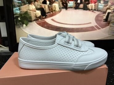 Women's Sneakers and athletic shoes: Ölçü: 38, rəng - Ağ, Yeni — 4