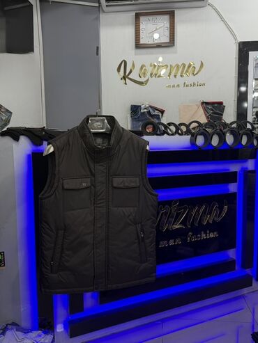 Тарелки: Məhsul: Kişi şişme jileti (Karizma Man Fashion) - Rəng: Tünd boz/qara