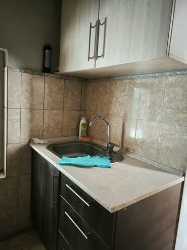 сдаю дом 15000: 40 м², 1 комната, Подвал, погреб, Забор, огорожен