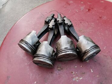 Auto delovi: Klipovi 79,00 Lada 2104 Karavan,2105,2107 Riva motor 1.3 Niva 1.6 — 12