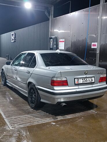 prochnye stul ja: BMW 3 series: 1992 г., 2 л, Механика, Бензин, Седан