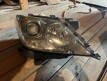 pirus fara: **Lexus LX 570 ön fara – orijinal** Lexus LX 570 üçün **orijinal ön — 1
