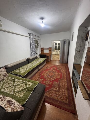 дом на продажу бишкек: Полдома, 43 м², 3 комнаты, Собственник, Старый ремонт