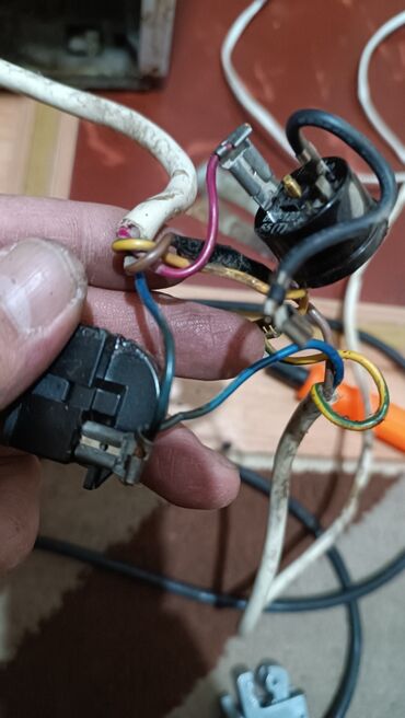 Ремонт холодильников, морозильников: Ремонт холодильников и морозильников и стиральных машин всех марок — 9