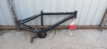 спортивные велосипеды бу: Продаю раму 
цена 2500
