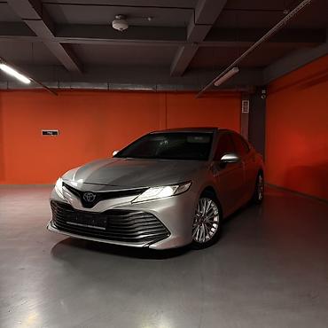 Toyota Camry: 2019 г., 2.5 л, Автомат, Гибрид, Седан