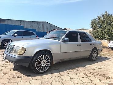 Mercedes-Benz W124: 1991 г., 2.3 л, Кол менен иштөөчү, Бензин, Седан lalafo.kg да — 4 Mercedes-Benz W124: 1991 г., 2.3 л, Кол менен иштөөчү, Бензин, Седан — 4