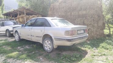 ауди б4 капот: Автомобиль Audi 100 C4, оснащенный бензиновым двигателем объемом 2