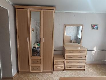 Спальный гарнитур, Б/у, Шкаф, ДСП, цвет - Белый at lalafo.kg Спальный гарнитур, Б/у, Шкаф, ДСП, цвет - Белый