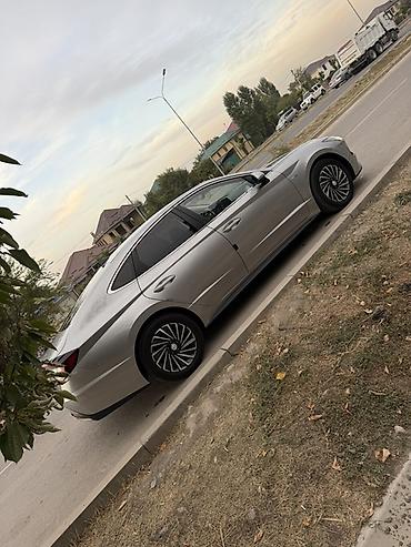 sonata гибрид: Hyundai Sonata: 2019 г., 2 л, Автомат, Гибрид, Фастбек — 1