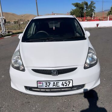 машина арзан: Honda Fit: 2005 г., 1.3 л, Автомат, Газ, Хетчбек