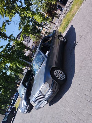 Mercedes-Benz: Mercedes-Benz W124: 1994 г., 2 л, Механика, Бензин, Седан — 8