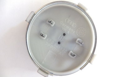 Gume i felne: Za Aluminijumske felne AUDI Cena je za set ( 4 komada ) — 9