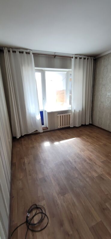 квартира советской: 1 бөлмө, 43 кв. м, 105-серия, 8 кабат, Косметикалык ремонт