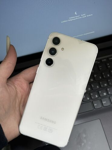 ssd 1 tb: Samsung Galaxy S23 FE, 256 ГБ, цвет - Белый, Две SIM карты