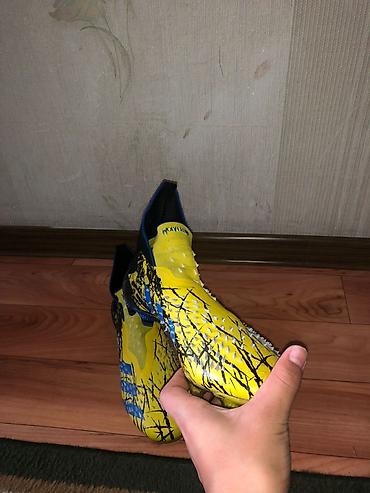 сумка новый: Футбольные бутсы без шнурков adidas Predator размер 38 адрес Ош Хбк — 1