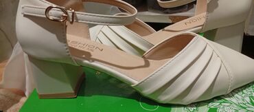 женские туфля: Туфли, 38, Fashion, Новый, цвет - Бежевый, Самовывоз