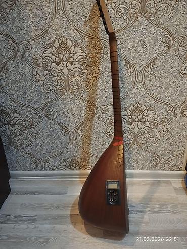 Саз: Elektrik saz – piezo/preamplifikatorlu - Korpus: ağac, tünd qəhvəyi — 1