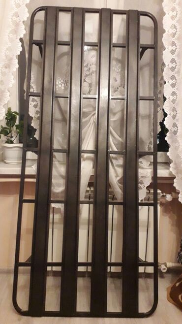 запасные плафоны для люстр: Qalın metaldan hazırlanmış təknəfərlik çarpayı üçün daşıyıcı platforma