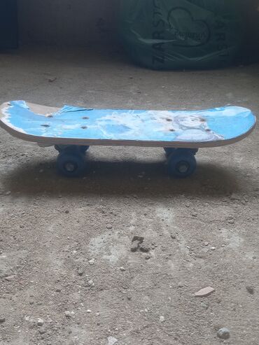 skeytbord satışı: Uşaqçün skate satılır. İstəyən əlaqə saxlasın. Vatsap aktivdir. Ünvan