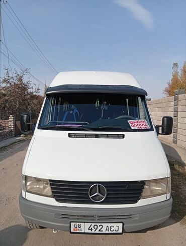 Легкий грузовой транспорт: Легкий грузовик, Mercedes-Benz — 1