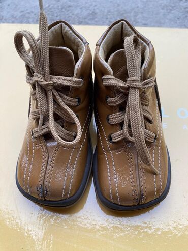Детская обувь: Продаю ботиночки, деми. задник жёсткий. Производство Германия. 21