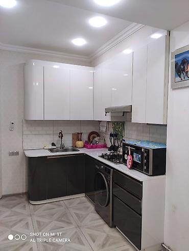 Uzunmüddətli kirayə mənzillər: Evin sahəsi 99m² 3 otaq mətbəx ayrı, sanitar qovşaqları ayrı, geniş — 37