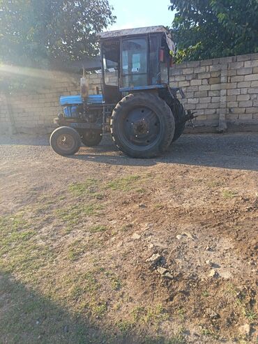 Sbor motorlar və silindr başlıqları: Məhsul: Təkərli traktorun mühərrik və şassi komplekti (çərçivə — 10