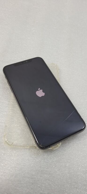 Apple iPhone: IPhone 11 Pro Max, Б/у, 64 ГБ, Черный, Чехол, 79 % — 2