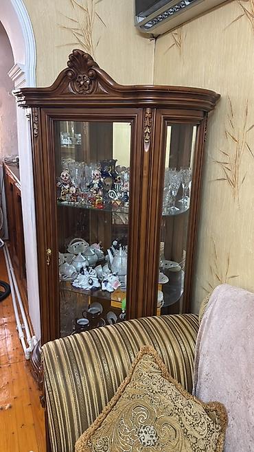 stul örtüyü: Klassik üslubda qonaq otağı mebel dəsti Tərkib: - 3 nəfərlik divan — 1