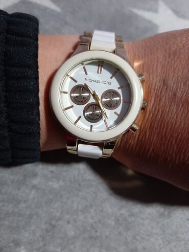 Ručni satovi: Majkl Kors ispravan sat jako lep model satasat je za sve uzraste na lalafo.rs — 1 Ručni satovi: Majkl Kors ispravan sat jako lep model satasat je za sve uzraste — 1